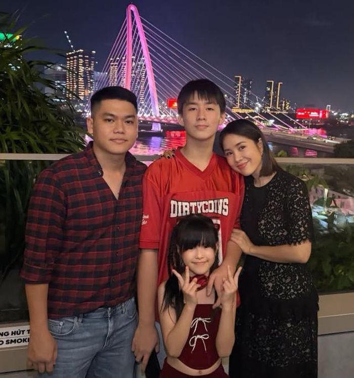 Ngoài đời, gia đình hạnh phúc của Lê Phương - Trung Kiên.