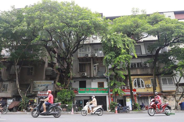 Chung cư 23 Hàng Tre nằm trên khu đất có ba mặt tiền giữa trung tâm Hà Nội. Ảnh: T.Anh