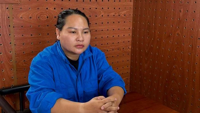 Đối tượng Văn Thị Thúy tại cơ quan công an. Ảnh: SĐ.
