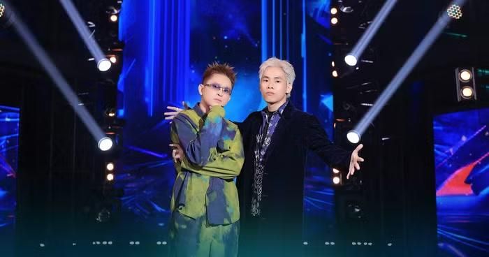 DLow đã có cho mình một số sản phẩm được khán giả nhớ tới như Cấm Thuật, Lucky Boy, Say Anh…