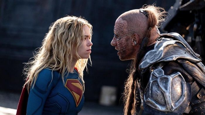  Supergirl thành bom xịt tiếp theo của DC. 