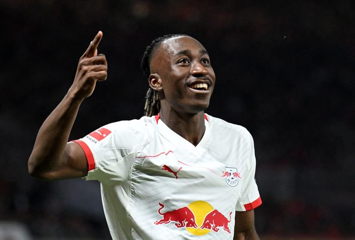  Yan Diomande trở thành bản hợp đồng đắt giá nhất lịch sử Real Madrid sau khi chuyển đến từ RB Leipzig. 