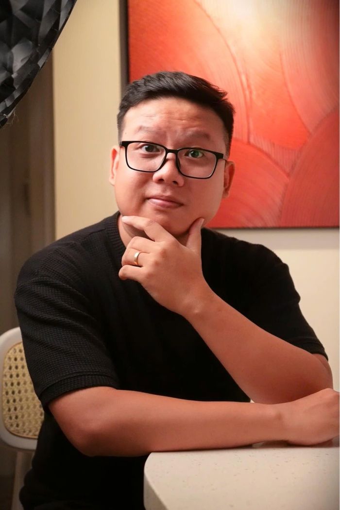  Quang Vũ thể hiện niềm đam mê đặc biệt với môn thể thao vua, cho biết bóng đá là nguồn cảm hứng sáng tạo nội dung bất tận. 
