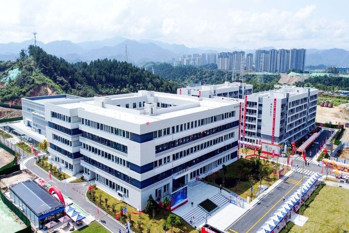 Trường đại học Công nghiệp Ôtô Hồ Bắc thuộc Dongfeng Motors. Ảnh: HUAT.