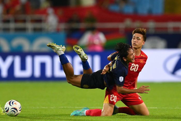 Tuyển Việt Nam cầm chắc vé vào bán kết ASEAN Cup. Ảnh: Việt Linh.