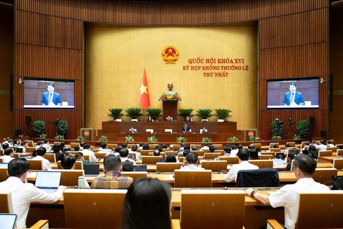 Phiên thảo luận tại Hội trường chiều 7.8