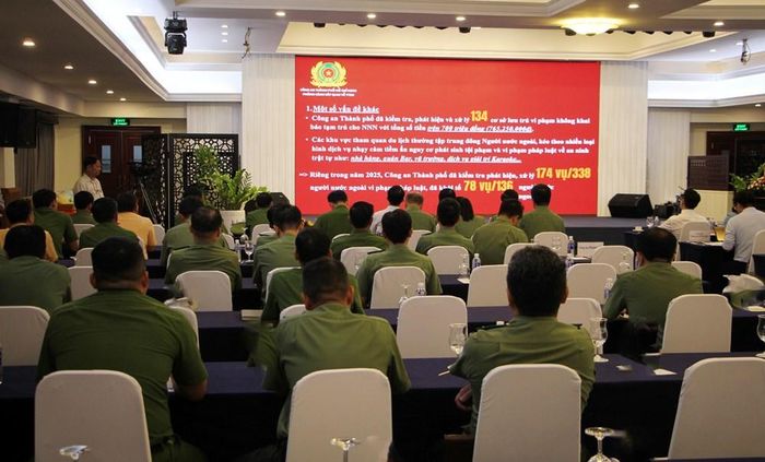 Các đại biểu tham dự hội nghị