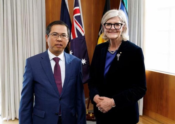  Đại sứ Việt Nam tại Australia Phạm Hùng Tâm và Toàn quyền Australia Sam Mostyn. (Ảnh: Đại sứ quán Việt Nam tại Australia cung cấp) 