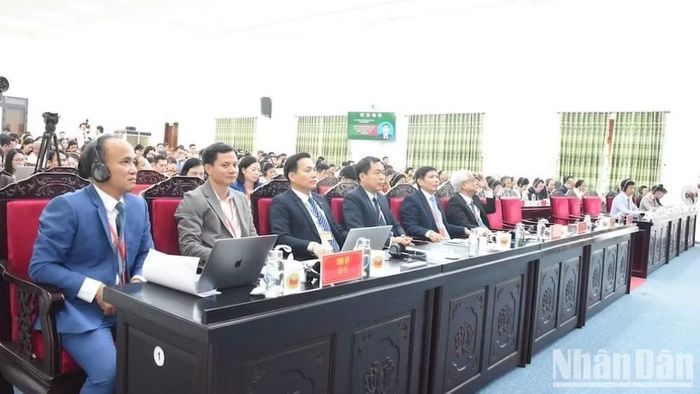 Các đại biểu tham dự hội thảo.