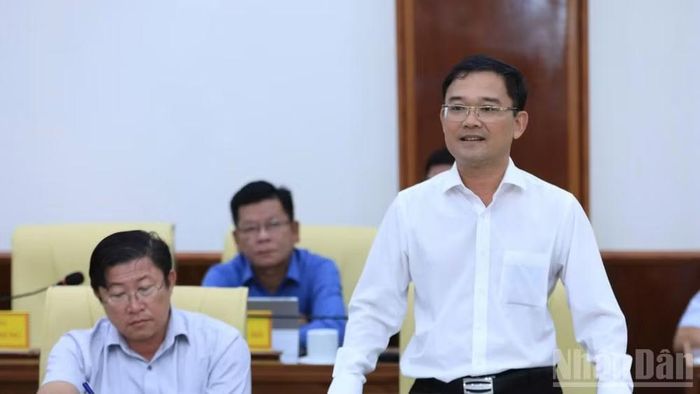 Phó Chủ tịch Ủy ban nhân dân phường Đông Gia Nghĩa Thái Minh Châu nêu giải pháp để đạt kết quả cao tại địa phương.