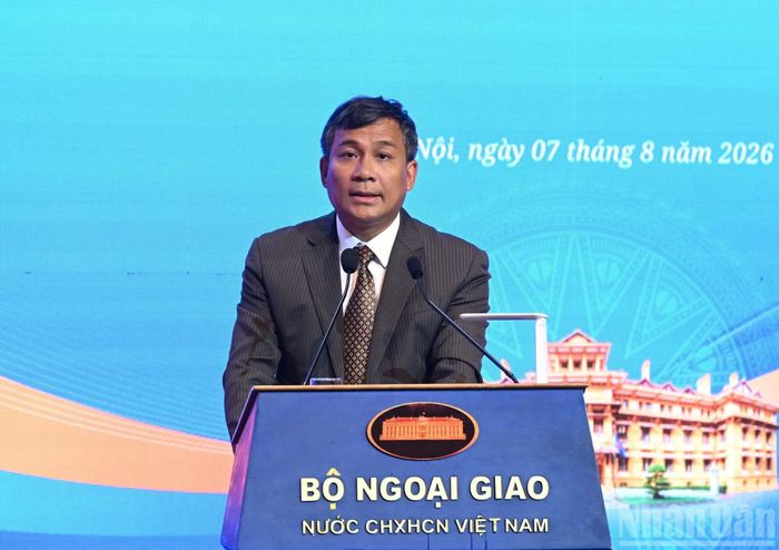 Ủy viên Trung ương Đảng, Thứ trưởng Thường trực Bộ Ngoại giao Nguyễn Minh Vũ phát biểu ý kiến tại phiên bế mạc toàn thể.