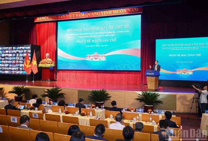 Toàn cảnh phiên bế mạc toàn thể.