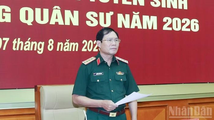 Đại tướng Nguyễn Tân Cương phát biểu kết luận hội nghị.