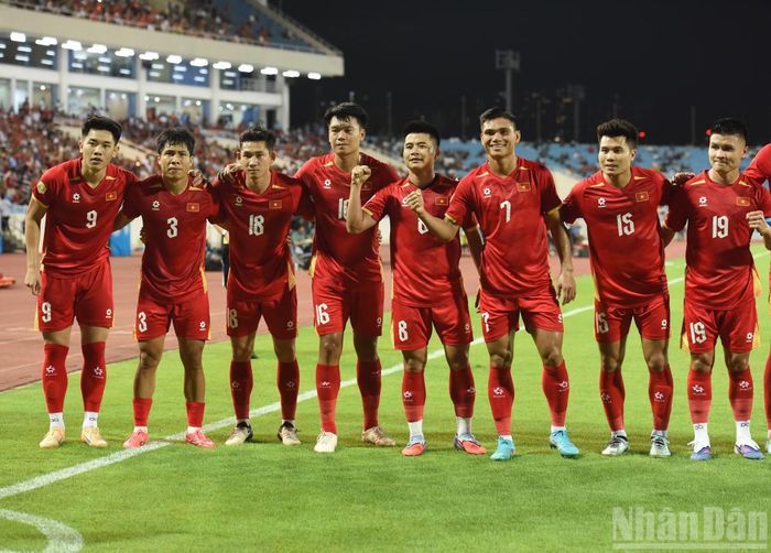 Niềm vui của Nguyễn Đình Bắc và các đồng đội sau bàn thắng khai thông thế bế tắc cho đội tuyển Việt Nam.