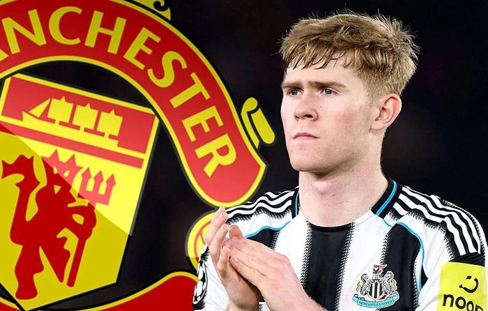 Newcastle quyết tâm giữ lại Lewis Hall. Ảnh: The Athletic