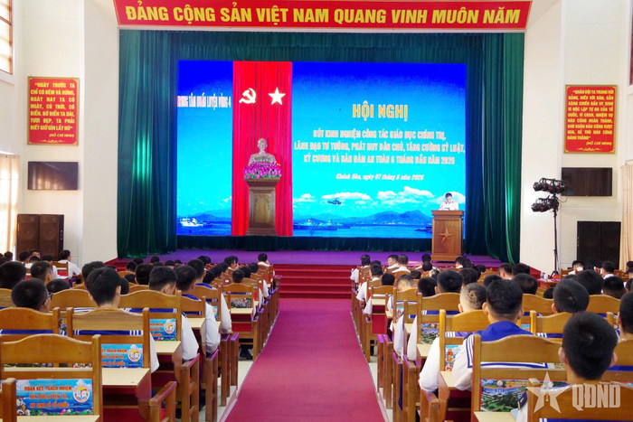 Quang cảnh hội nghị.