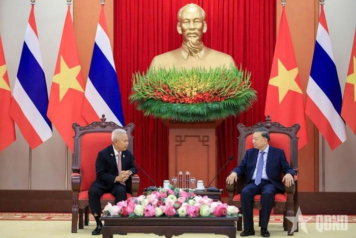 Tổng Bí thư, Chủ tịch nước Tô Lâm tiếp Chủ tịch Quốc hội kiêm Chủ tịch Hạ viện Thái Lan Sophon Zaram. Ảnh: TRỌNG HẢI