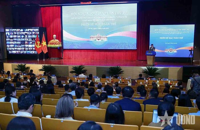 Quang cảnh phiên bế mạc.