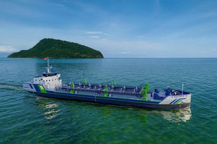 Hệ thống 5 tàu hút bụng được đầu tư đồng bộ, giúp DACINCO chủ động thiết bị trong các dự án nạo vét luồng hàng hải, cảng biển và công trình thủy quy mô lớn
