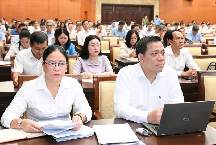  Lãnh đạo các cơ quan, đơn vị dự hội nghị. Ảnh: VIỆT DŨNG 