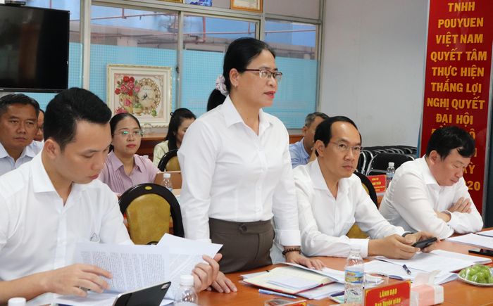 Đại diện Ban Tuyên giáo và Dân vận Thành ủy TPHCM trao đổi các nội dung tại buổi khảo sát