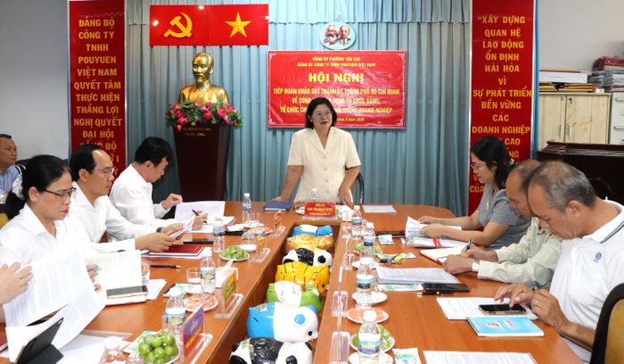 Đồng chí Văn Thị Bạch Tuyết làm trưởng đoàn khảo sát công tác xây dựng tổ chức Đảng, tổ chức chính trị - xã hội tại Đảng ủy Công ty TNHH Pouyuen Việt Nam