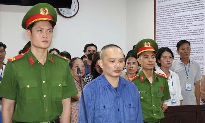Bị cáo Nguyễn Thành Long (Tiến "Bịp") tại tòa.