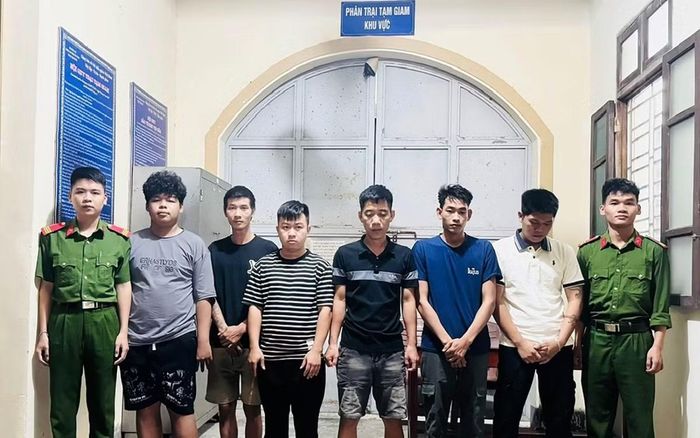 Các đối tượng trong đường dây bị cơ quan Công an bắt giữ. Ảnh: CACC