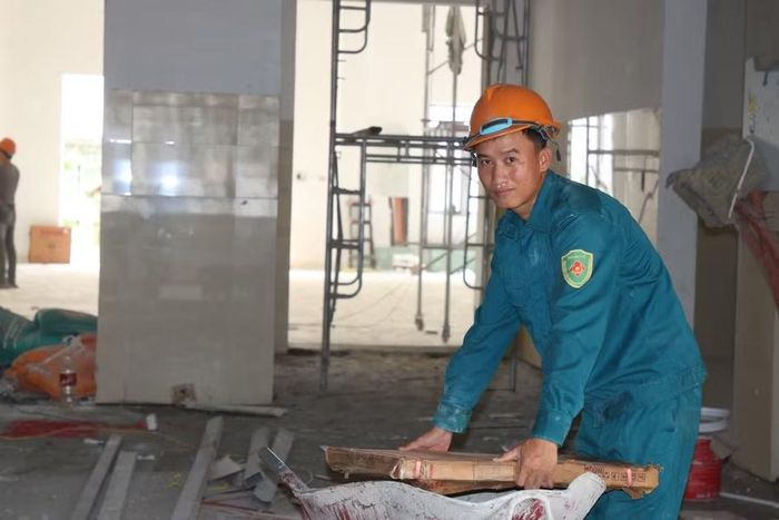 Anh Lê Thành Đạt, dân quân tự vệ xã Ea Kar. (Ảnh: Thế Hùng)