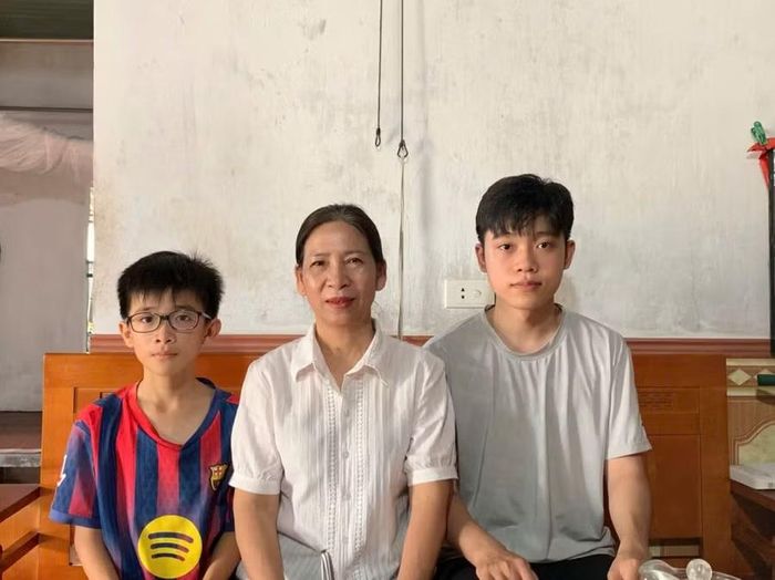 3 mẹ con em Vương Thanh Nguyễn