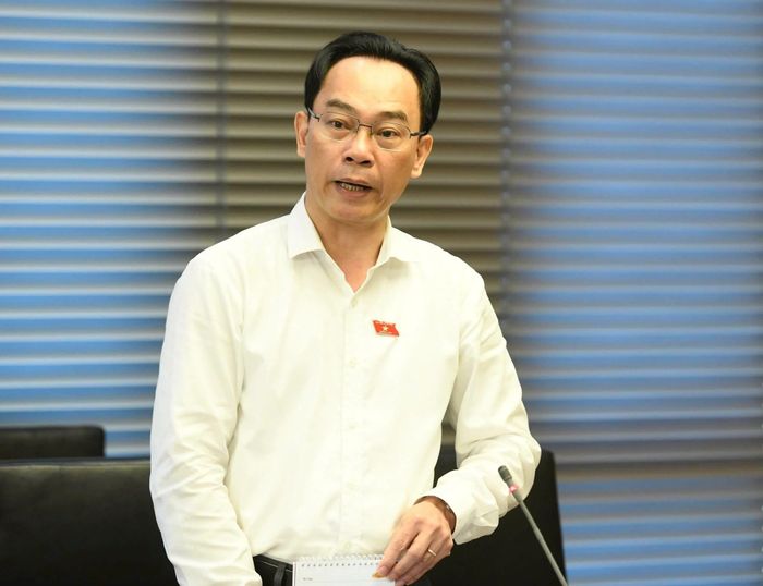 Bộ trưởng Hoàng Minh Sơn đề nghị mở rộng học bổng cho người học ở các ngành, lĩnh vực trọng điểm của thành phố.