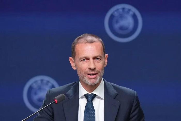 UEFA đang đối đầu trực diện với FIFA