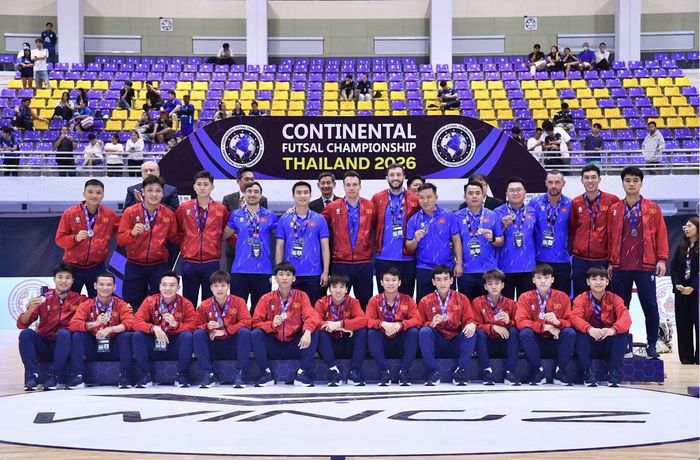 Đội tuyển futsal Việt Nam giành ngôi Á quân Giải giao hữu Vô địch châu lục – Thái Lan 2026.