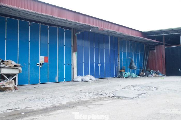 Xưởng của Vua Quạt tạm dừng hoạt động. Ảnh: Nguyễn Thắng.
