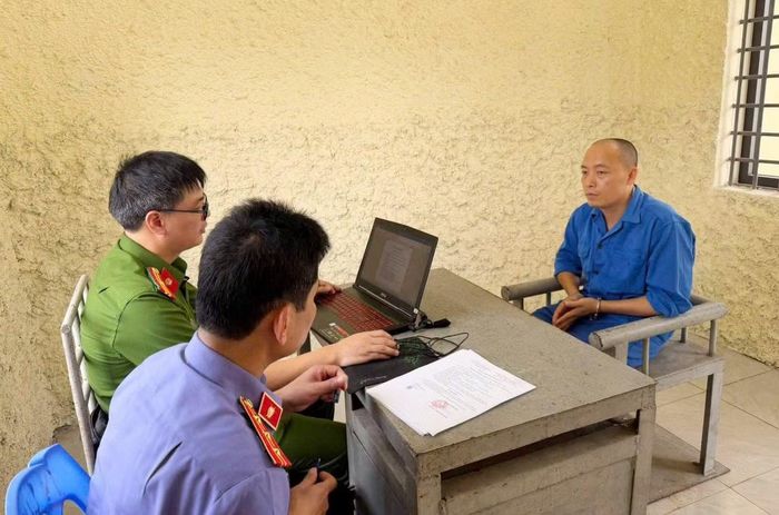 Trần Đình Tiệp tại Cơ quan Công an.