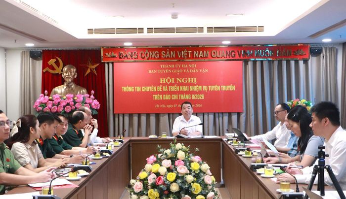 Thành ủy Hà Nội tổ chức hội nghị thông tin chuyên đề và khiển khai nhiệm vụ tuyên truyền trên báo chí tháng 8