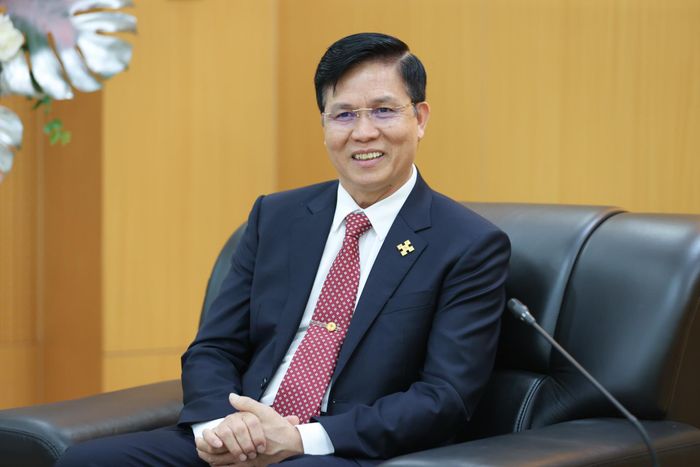 Mục sư Nguyễn Hữu Mạc, Hội trưởng Tổng hội Hội thánh Tin lành Việt Nam (miền Bắc) gửi lời chúc mừng tốt đẹp tập thể lãnh đạo, cán bộ, công chức, viên chức và người lao động Bộ Dân tộc và Tôn giáo. Ảnh: Lê Anh Dũng