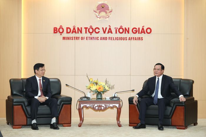 Bộ trưởng Bộ Dân tộc và Tôn giáo Nguyễn Đình Khang tiếp đoàn Ban Trị sự Tổng hội Hội thánh Tin lành Việt Nam (miền Bắc). Ảnh: Lê Anh Dũng