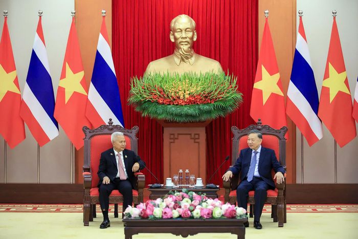Hai lãnh đạo nhất trí sẽ tiếp tục phối hợp chặt chẽ tại các cơ chế hợp tác khu vực và quốc tế, nhất là ASEAN, các cơ chế hợp tác Tiểu vùng Mekong và Liên Hợp Quốc