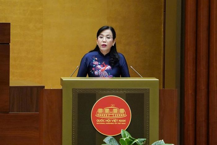  Chủ nhiệm Ủy ban Khoa học, Công nghệ và Môi trường của Quốc hội Nguyễn Thanh Hải trình bày Báo cáo thẩm tra dự án Luật (Ảnh: CTTĐT Quốc hội).