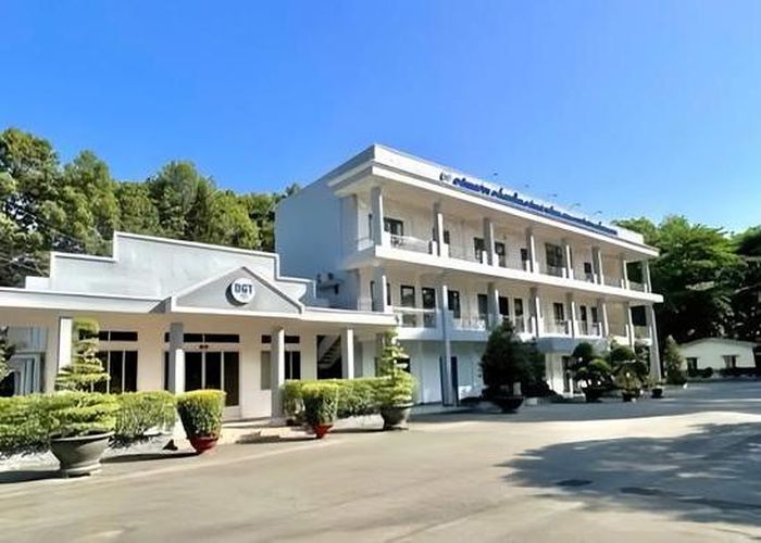 Công ty cổ phần Công trình Giao thông Đồng Nai bị Ủy ban Chứng khoán Nhà nước (UBCKNN) xử phạt 185 triệu đồng do nhiều vi phạm trong lĩnh vực thị trường chứng khoán.
