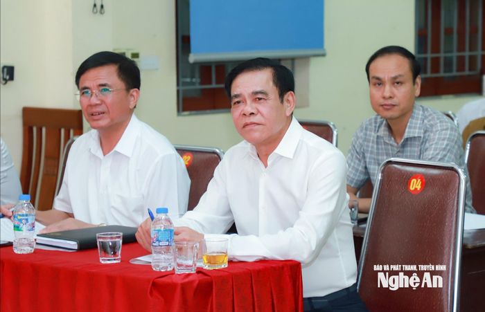 Chủ tịch UBND tỉnh Võ Trọng Hải và các đại biểu dự cuộc làm việc. Ảnh:Thành Duy