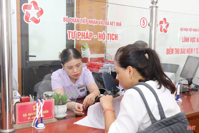 Hiện có 65 TTHC về lĩnh vực tư pháp áp dụng tại UBND cấp xã.
