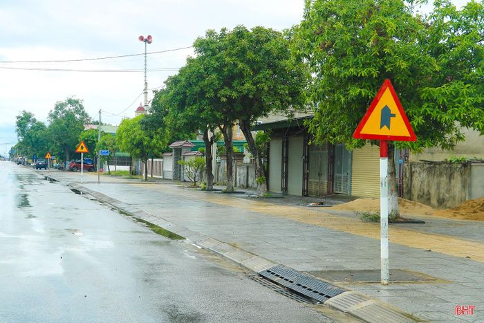 Ông Nguyễn Việt Phương – Trưởng Văn phòng Quản lý đường bộ II.3 cho hay: "Thời gian tới, đơn vị tiếp tục tăng cường công tác tuần đường và tuần kiểm đường bộ để phát hiện và xử lý kịp thời các hư hỏng, bất cập ảnh hưởng đến trật tự, an toàn giao thông; đồng thời, phối hợp với chính quyền địa phương tăng cường xử lý vi phạm hành lang, đấu nối, lắp đặt biển hiệu, lều quán che khuất biển báo đường bộ, cản trở tầm nhìn, tiềm ẩn nguy cơ gây mất ATGT".