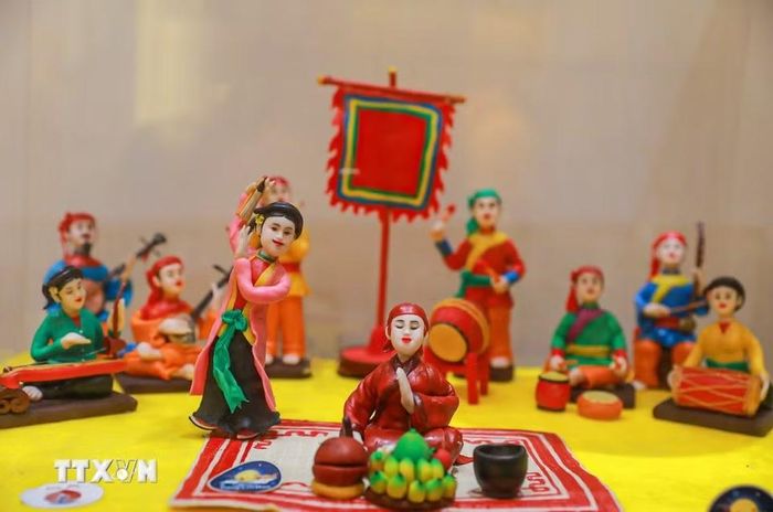Tác phẩm tò he "Thị Màu lên chùa" do nghệ nhân Đặng Văn Hậu thực hiện. (Ảnh: Khánh Hòa/TTXVN)