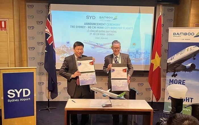Hãng hàng không Bamboo Airways công bố đường bay thẳng nối Thành phố Hồ Chí Minh với Sydney và ký kết biên bản thỏa thuận phát triển hợp tác đối với đường bay thẳng Thành phố Hồ Chí Minh-Sydney (Sydney, tháng 2/2022). (Ảnh: Nguyễn Minh/TTXVN)
