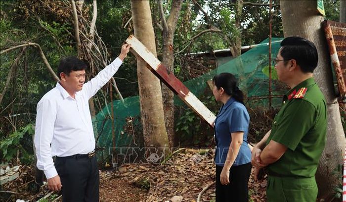 Lãnh đạo UBND phường Phước Long cho biết địa phương đang phối hợp với đơn vị cấp nước triển khai phương án kéo đường ống phụ để sớm khôi phục việc cung cấp nước.