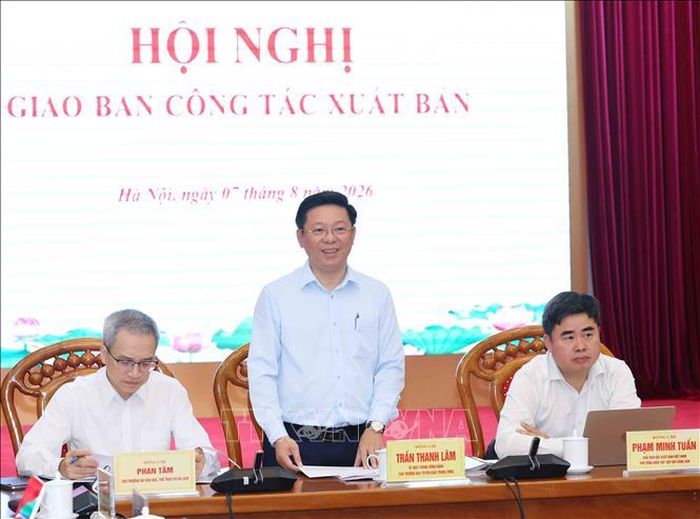 Đồng chí Trần Thanh Lâm, Ủy viên Trung ương Đảng, Phó Trưởng Ban Tuyên giáo Trung ương phát biểu chỉ đạo hội nghị. Ảnh: Phương Hoa/TTXVN