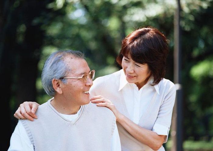 Tuổi già hạnh phúc không nằm ở số lượng bạn bè, mà ở chất lượng những người ở lại. Ảnh minh họa.