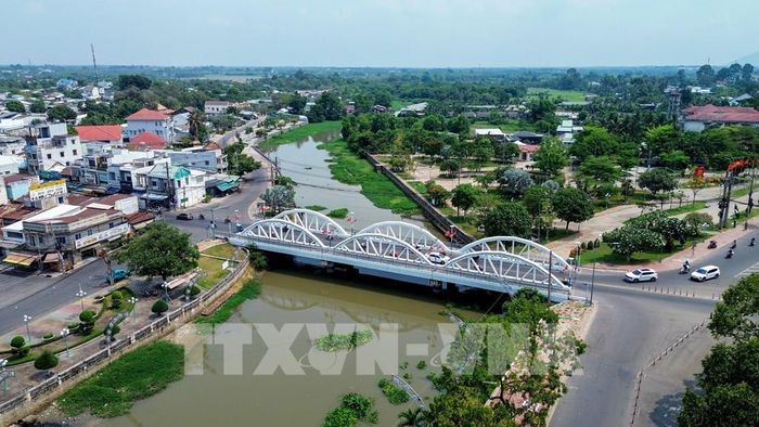 Cầu Quan (phường Tân Ninh) biểu tượng lịch sử gắn với những ngày đầu quân và dân Tây Ninh đứng lên chống thực dân Pháp tái xâm lược, ghi dấu nhiều sự kiện của cuộc kháng chiến trên địa bàn. Ảnh: Giang Phương - TTXVN